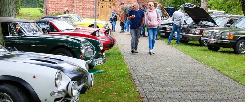 Oldtimer Treff Foto JS 7